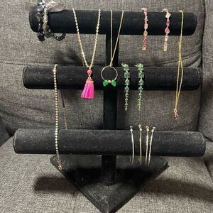 Elegant Green and Gold Jewelry Set
